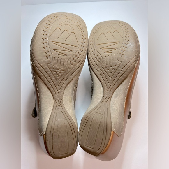 Rialto Vinto Taupe Wedge Clog/Mule Slip On - Picture 8 of 8